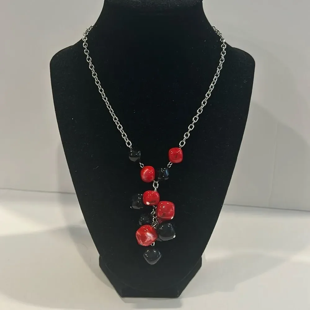 NWOT Joan Rivers Silver Beads Necklace
